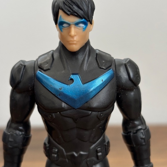 2019 Mattel DC Comics Batman Robin Missions NIGHTWING 6" Action Figure Toy - Picture 2 of 10